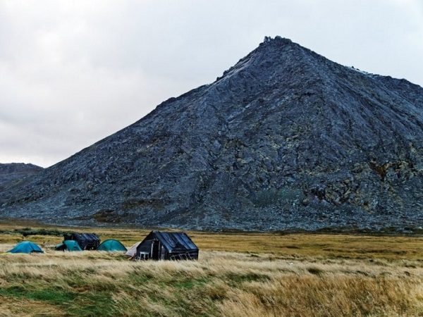 гора Народная