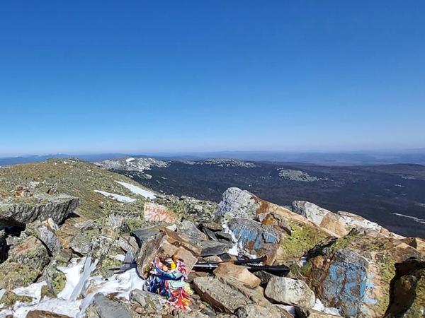 вершина горы Большой Иремель