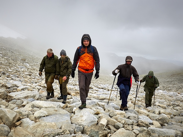 Подъём на гору Народная